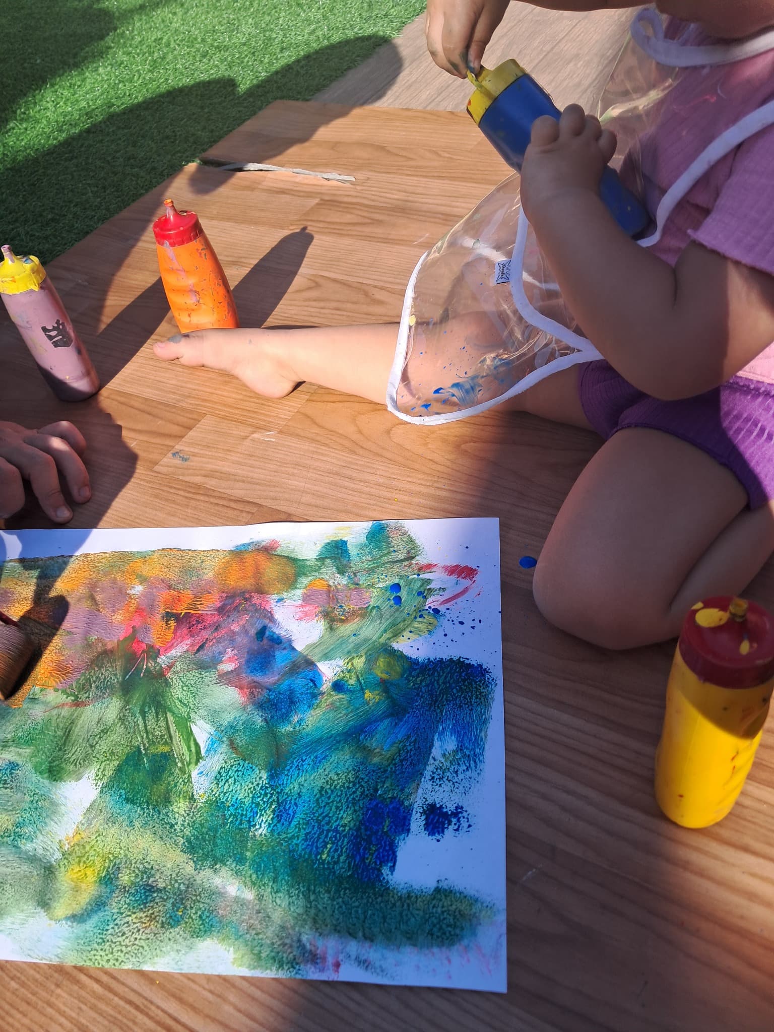 Atividade de pintura infantil